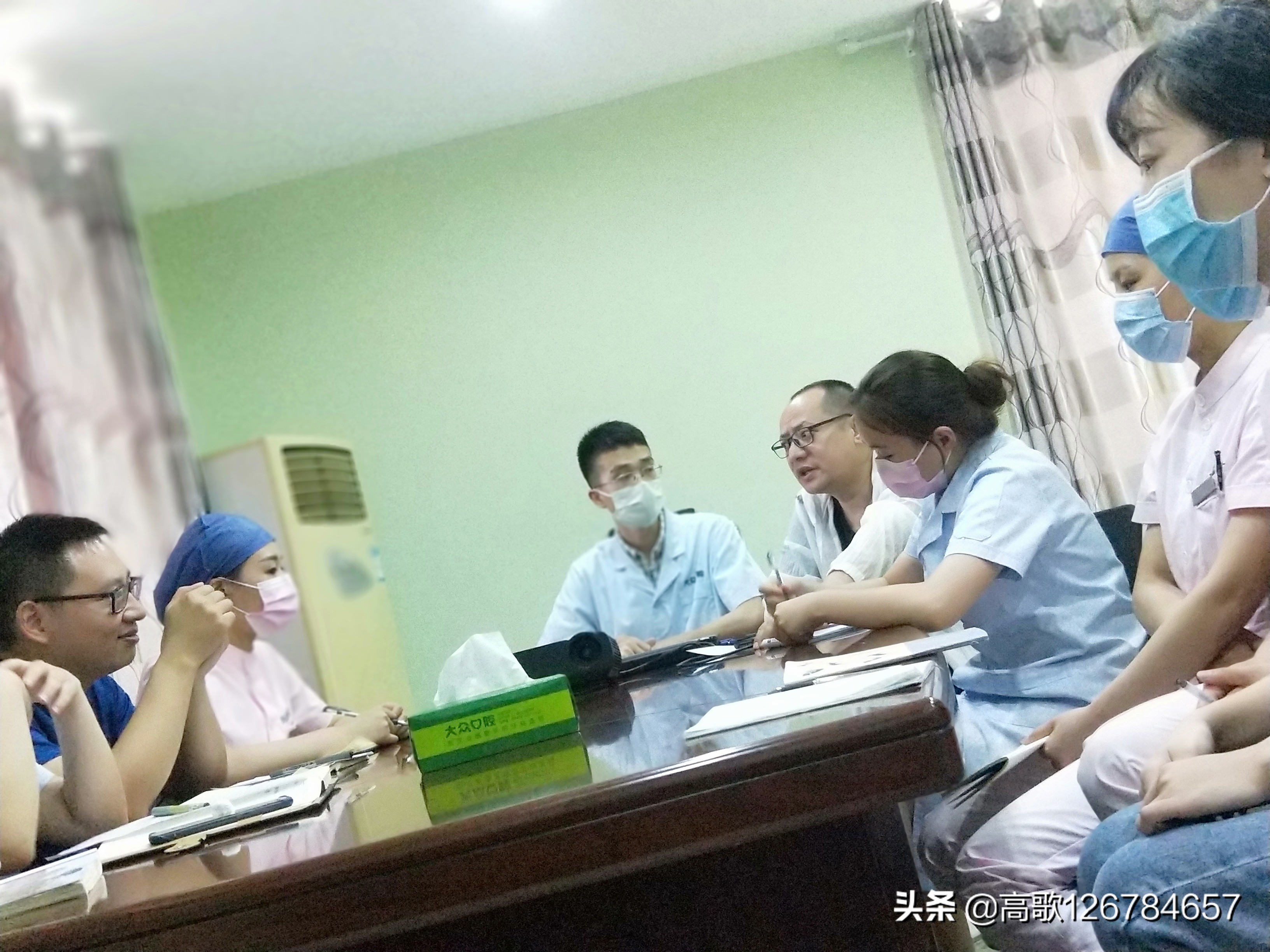 口腔医生周欢,武汉大众口腔医生