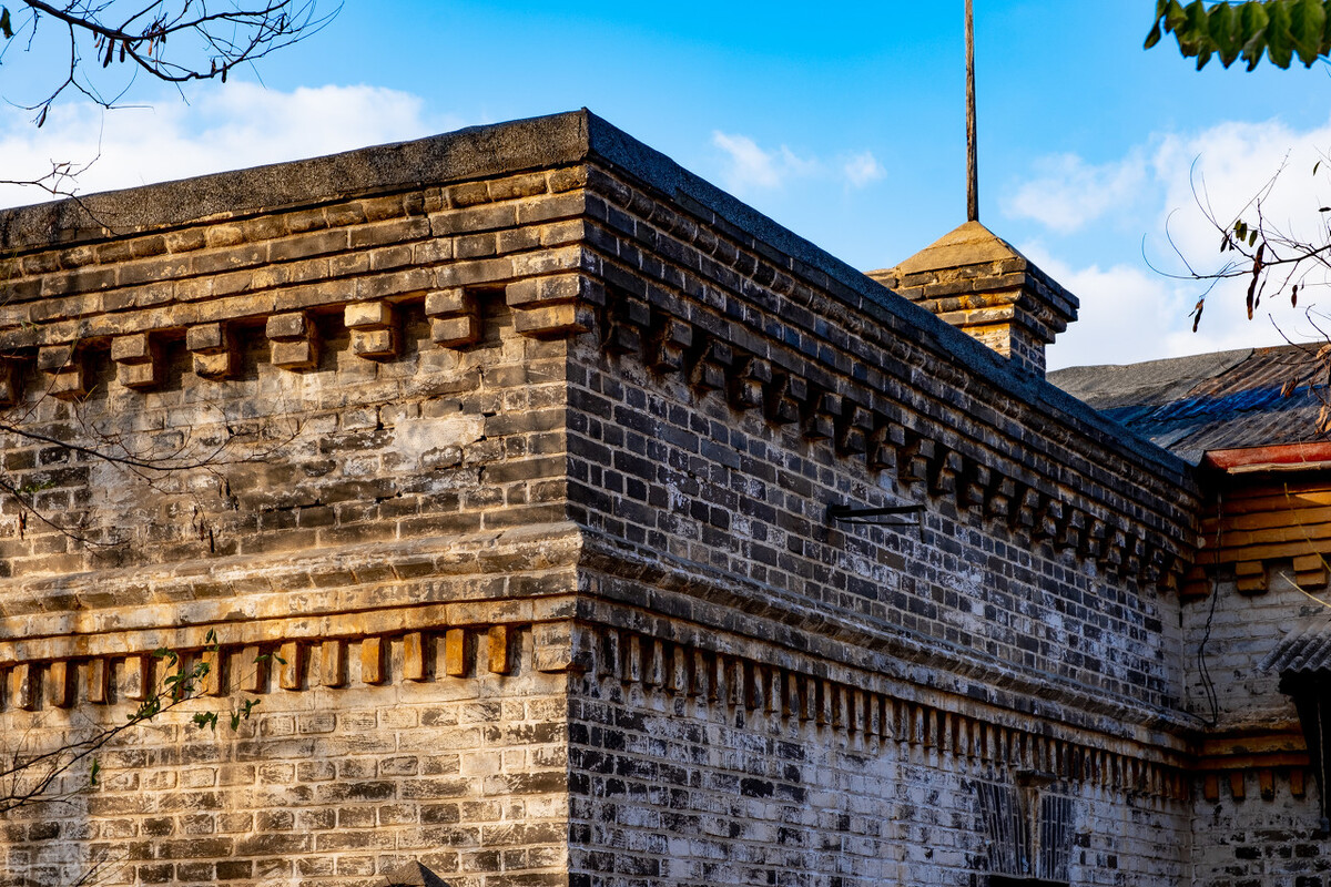 这座海滨小城的特点是什么,适合养老的海滨小镇