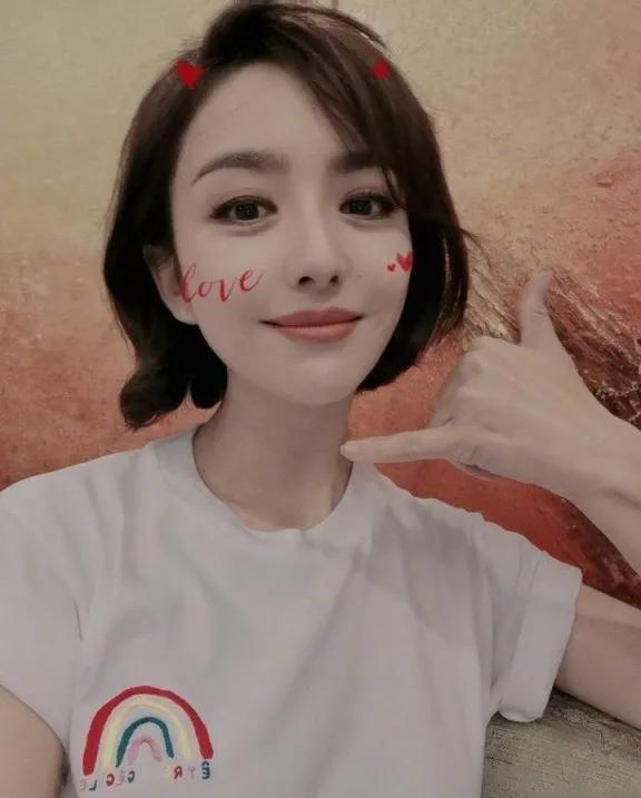 佟丽娅，恭喜离婚