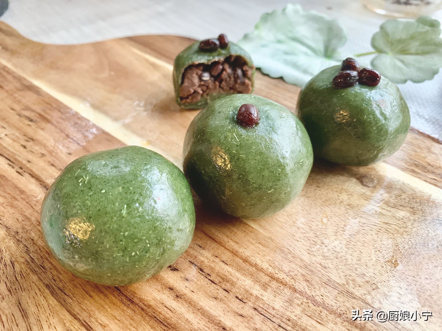 清明节吃青团青团该怎么做,清明节做的青团