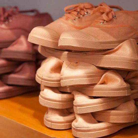 这5款经典帆布鞋还能再流行100年,什么牌子的帆布鞋舒服耐穿又好看