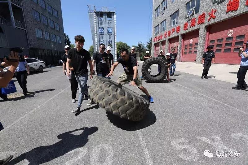 特警训练遭群众围观,特警魔鬼式训练