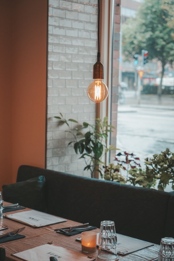 去哥德堡需要带当地钱吗,去卡塔尔必买