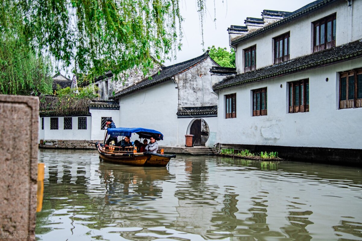 国内景色最美的十大古镇,国内风景优美的十大古镇