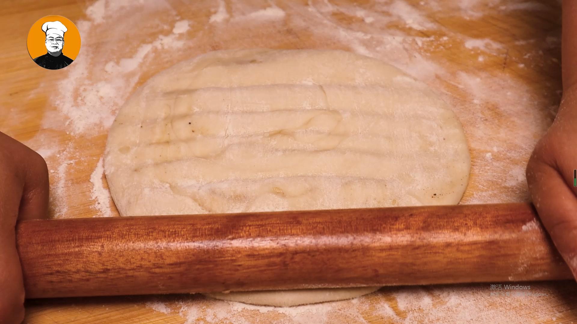 小吃摊酱香饼,正宗酱香饼街头小吃