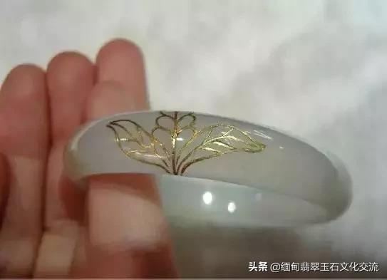 怎么辨别翡翠手镯好坏图解,翡翠手镯好坏最简单方法