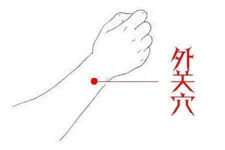 上呼吸道感染发热可以艾灸吗,泌尿感染发热寒战怎么办