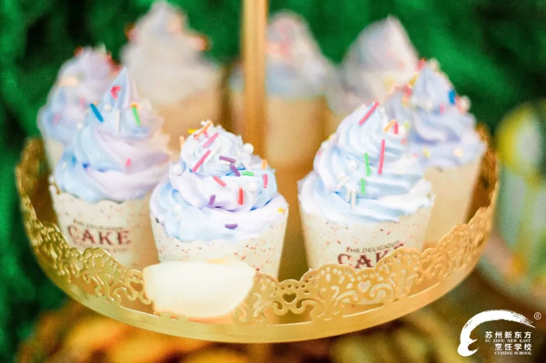 学烘焙西点大概多少学费,新东方学西点短期学费