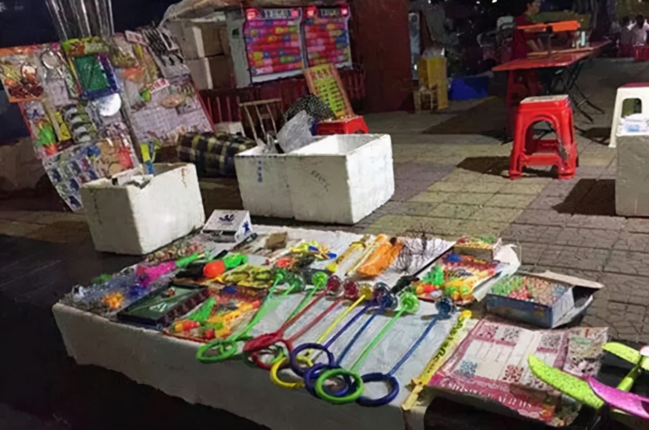 他身高不到1米，却能和1米7美娇妻生孩子，孩子到底是他的吗？