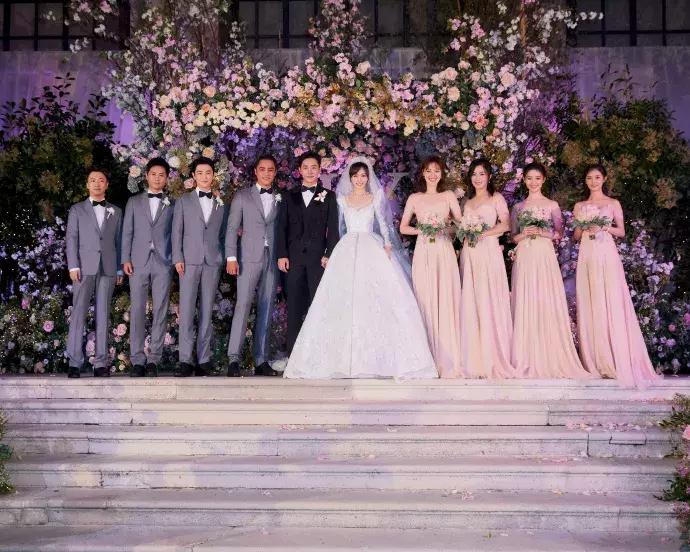 晋嫣夫妇连体撒糖完整视频,撒糖了陆军官兵集体婚礼甜蜜来袭