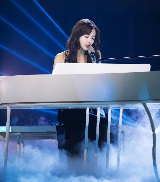 蓝盈莹和张檬对比照,张含韵蓝盈莹合照