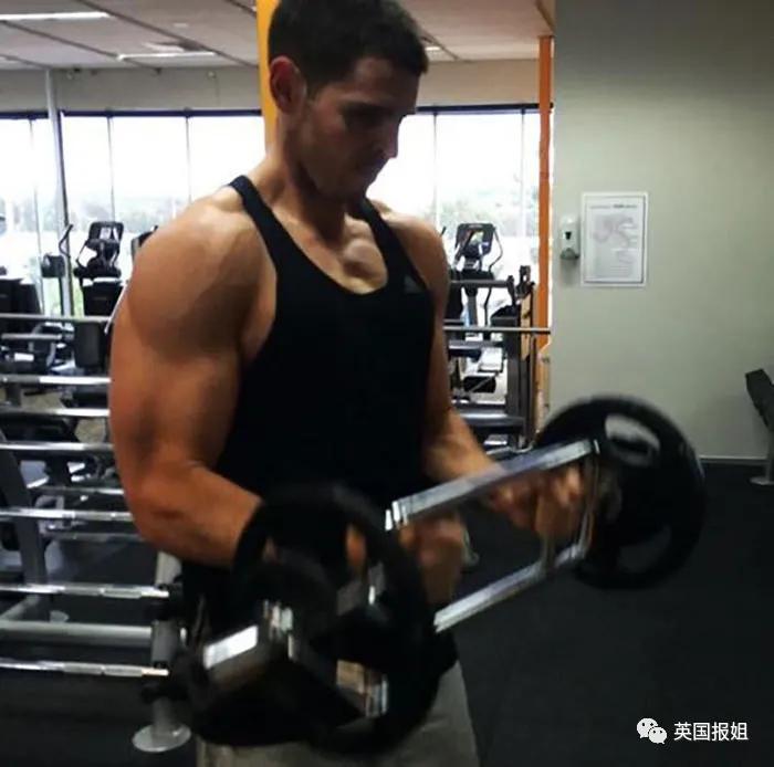 近期帅翻外网的性感鼓手和火辣消防员，减肥前长这样？