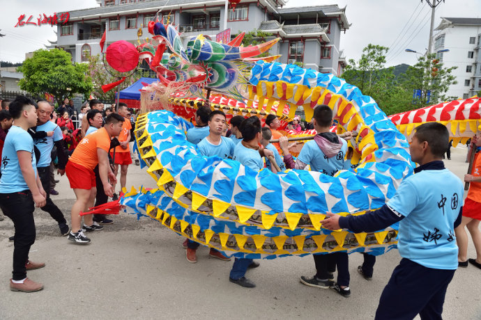 台江苗族姊妹节巡游,台江苗族姊妹节苗族服装