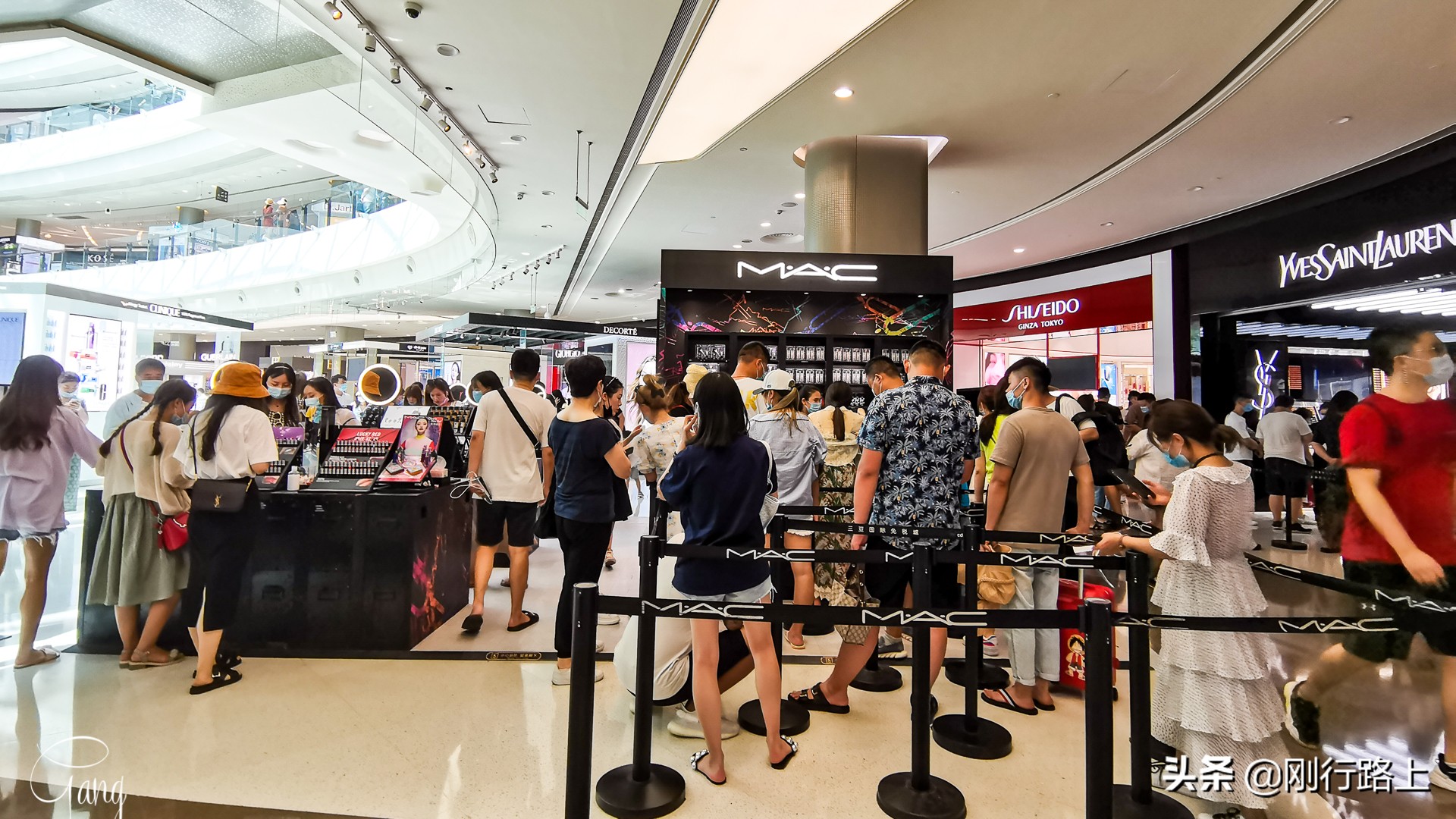 三亚离岛免税热潮,三亚离岛免税消费迎热潮