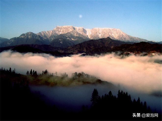 峨眉山和瓦屋山哪个更好,峨眉山一日游精选游记