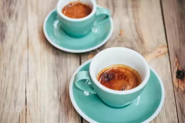 爱喝咖啡的你们都有什么特征,爱喝咖啡的你真的了解咖啡吗