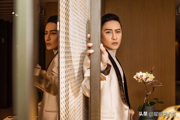 陈志朋穿拖鞋跳舞,陈志朋穿靴子跳舞