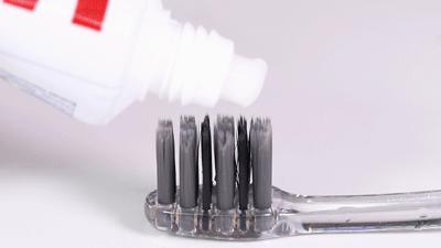 在欧美火了百年的乐卡露牙膏，专注对抗牙龈出血、牙齿敏感等问题