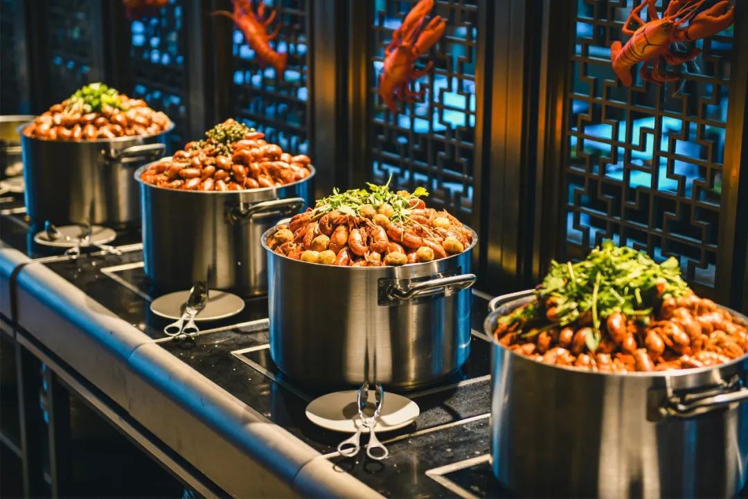 海口希尔顿酒店海鲜自助餐费用 (希尔顿海岛度假放松)