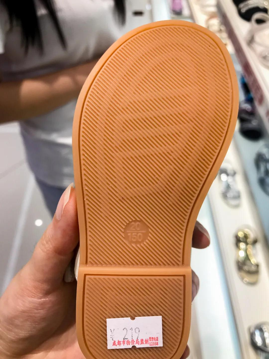 儿童哪一款凉鞋最好,哪个牌子的儿童凉鞋好穿推荐