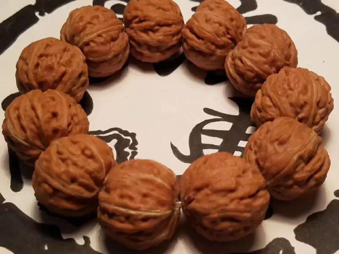 文玩核桃手串叫法和品种,文玩核桃手串小馒头品种怎么样