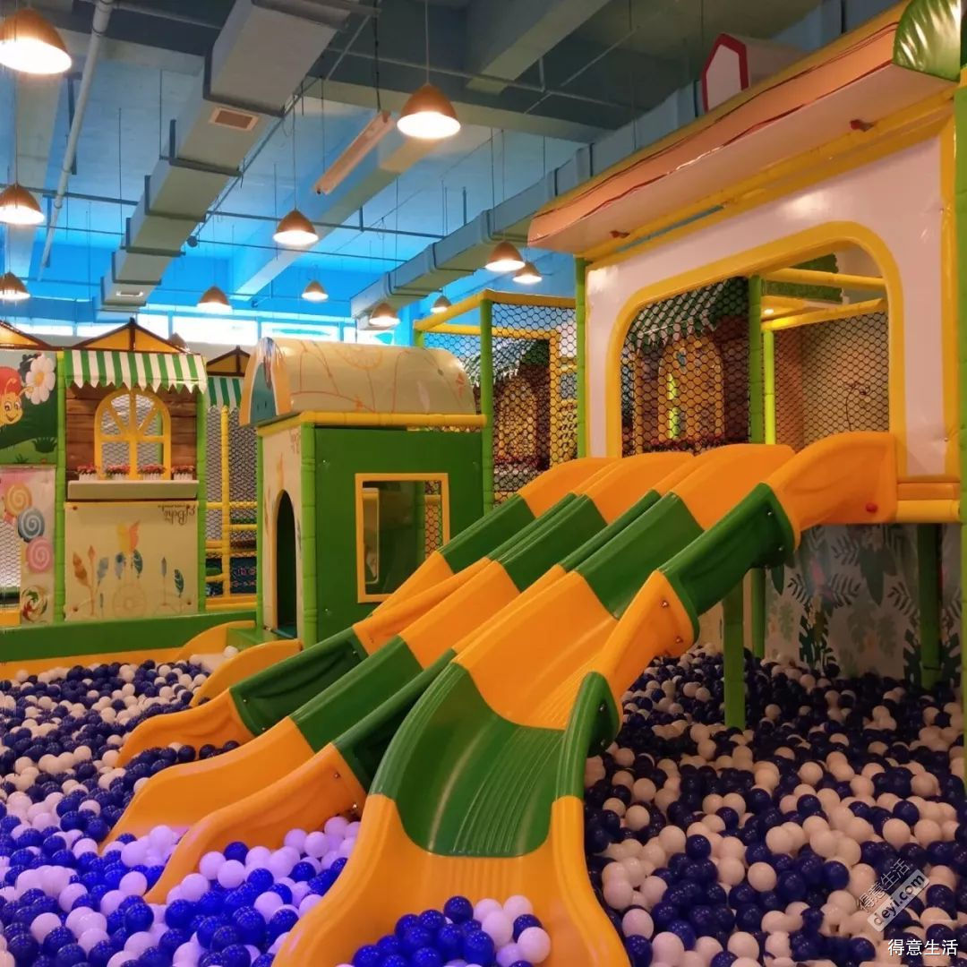 谁说温泉非要去咸宁！在武汉，人均100+就能泡汤、吃自助和看电影