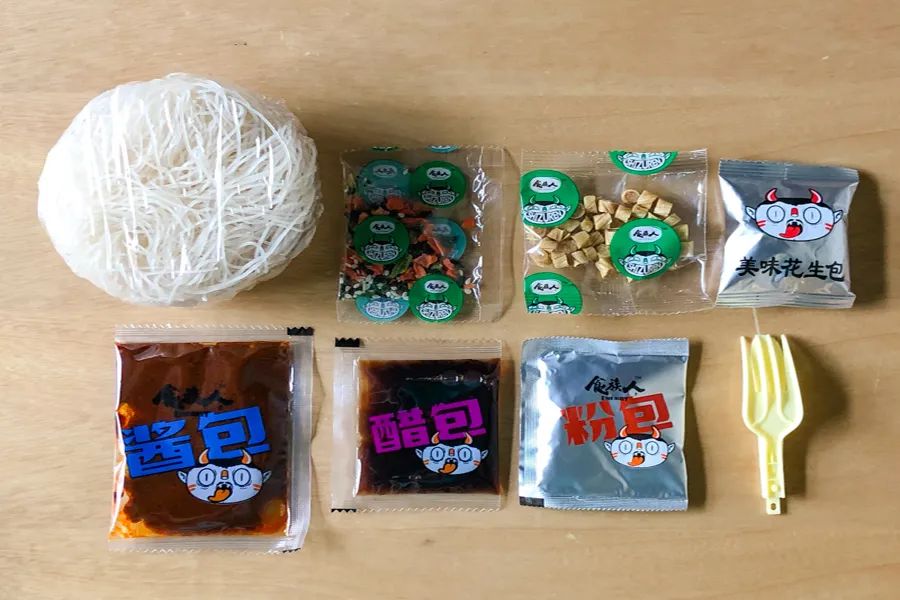 被薇娅直播间榨干零食预算后，写出了这篇测评报告（上）