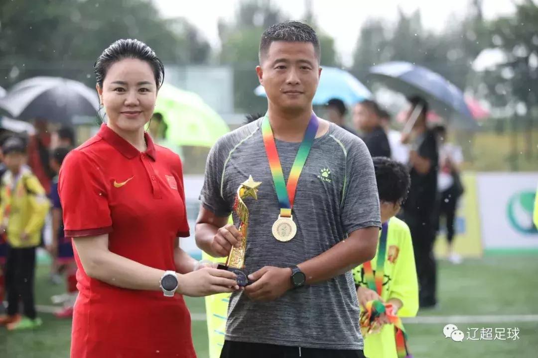 肇俊哲之子踢足球,肇俊哲辽宁足球青训