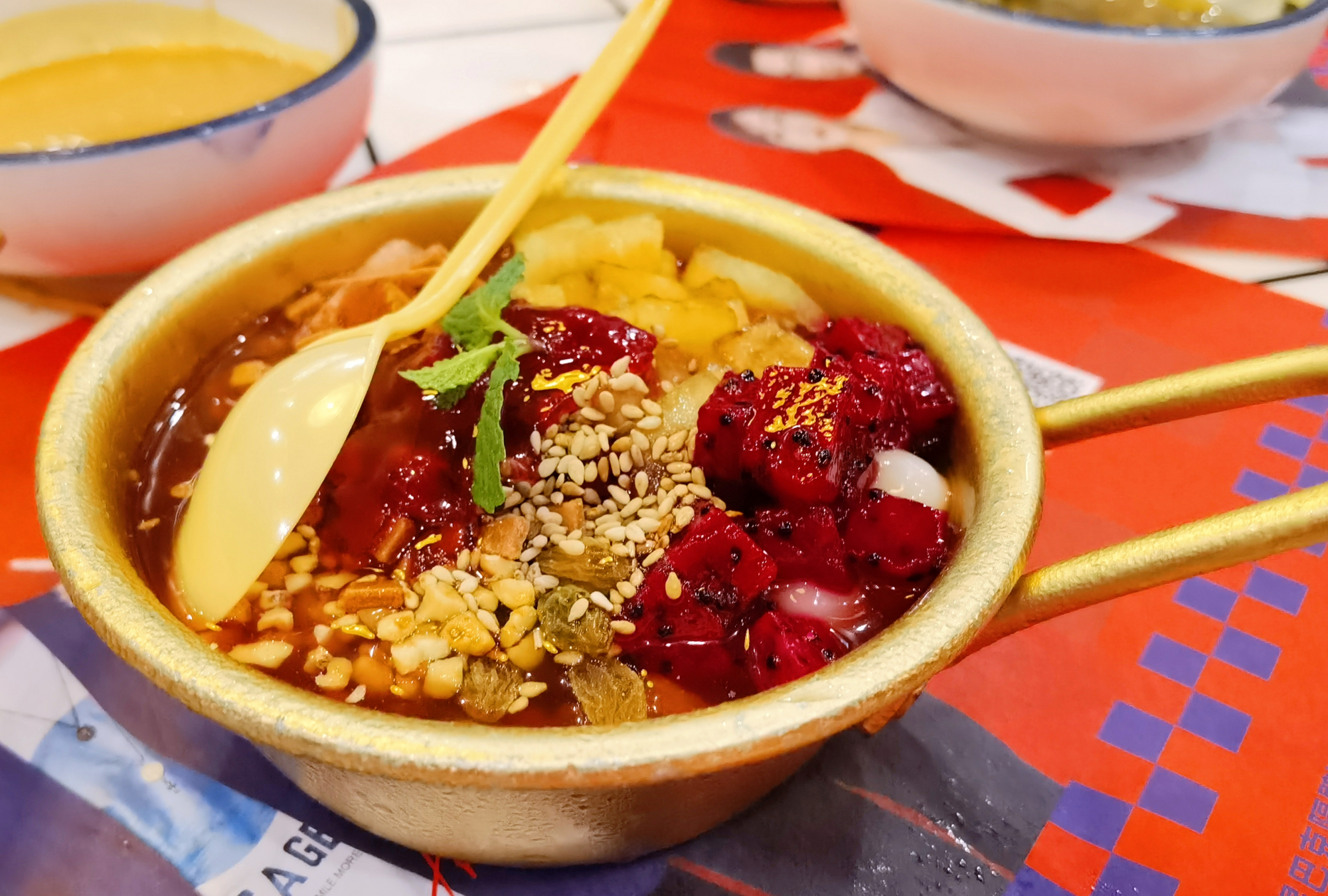 叶一茜朱桢祝贺贤合庄视频,陈赫叶一茜朱桢火锅店还开吗