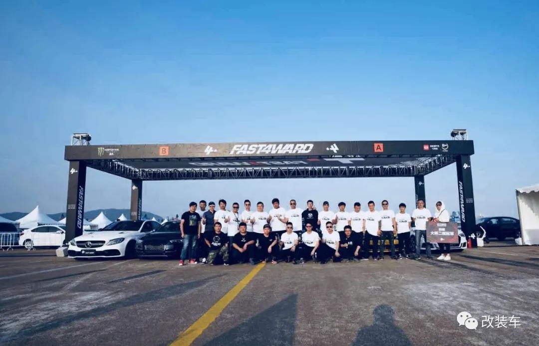 奔驰c63s四门声浪,奔驰c63暗夜特别版四门高燃视频