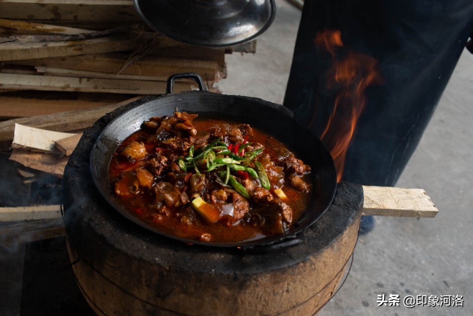 你吃过柴火饭吗,你吃过真正的柴火饭吗