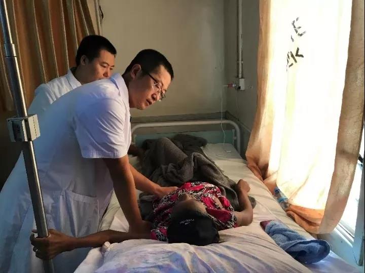 去国三万里问病一网间——中国（辽宁）援冈比亚医疗队开展远程会诊