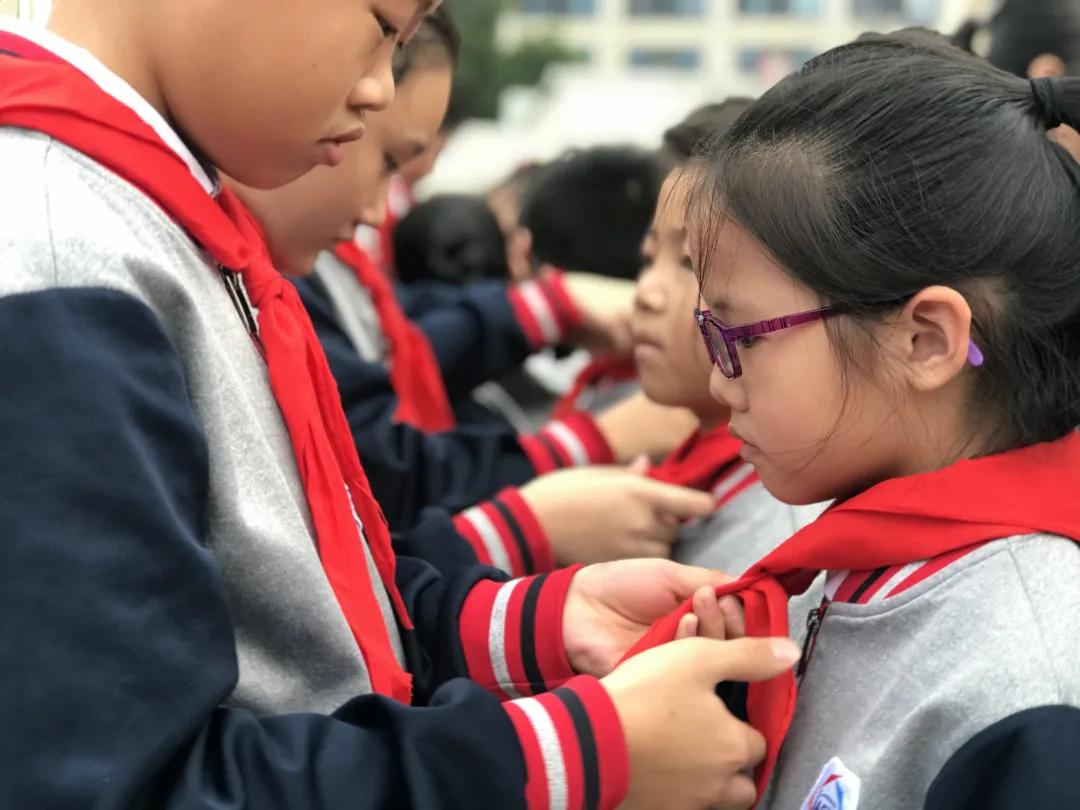 “展翅中国梦，腾飞我少年”福州市晋安区实验小学“从小学先锋，长大做先锋”少先队建队日系列活动简报