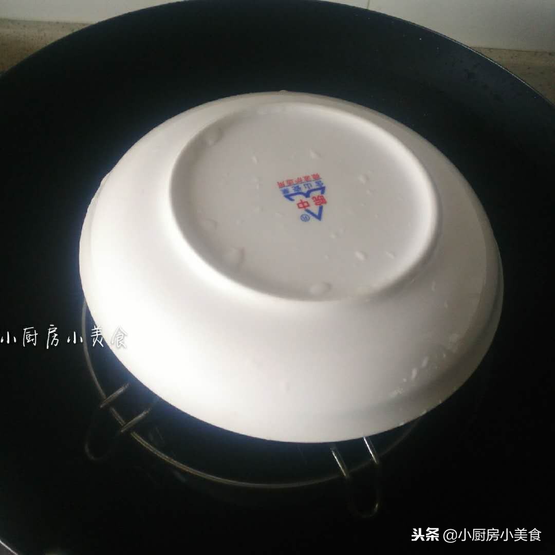 用普通面粉做南瓜饼不发面,南瓜饼用糯米粉做粘手怎么办