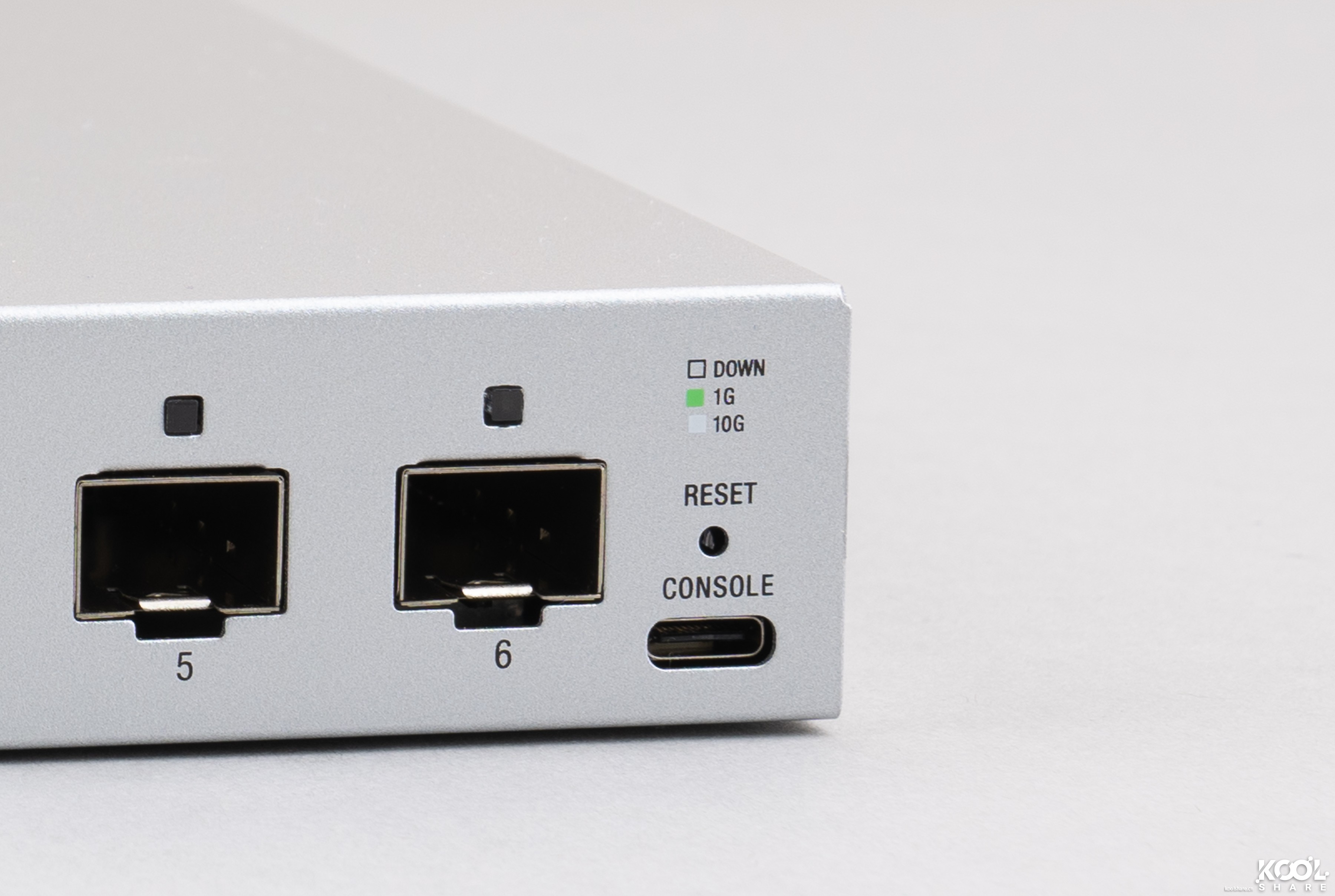 ubnt万兆交换机,万兆三层交换机推荐ubnt