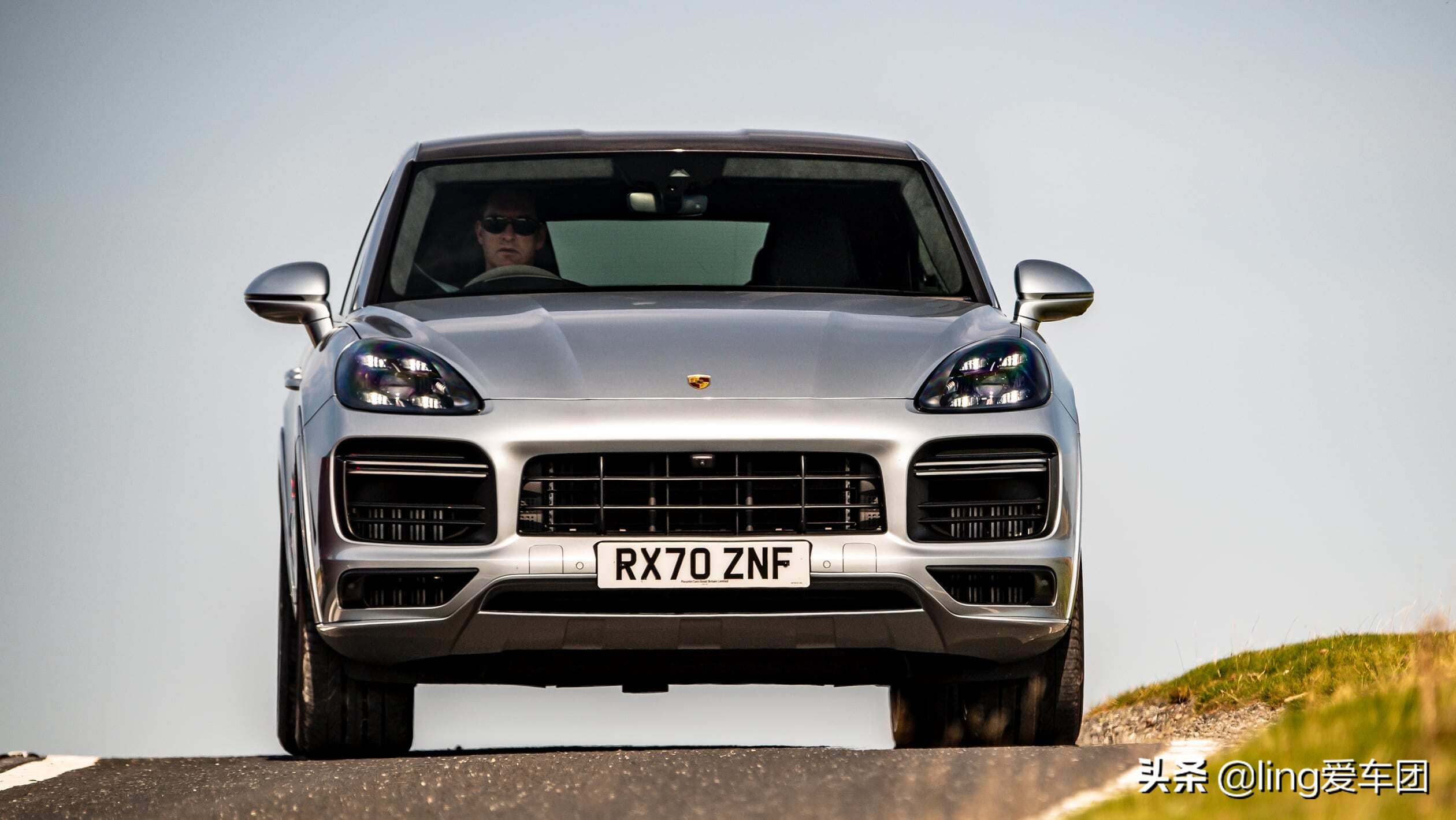 保时捷小卡宴2021款报价及图片,2023款保时捷卡宴中大型suv