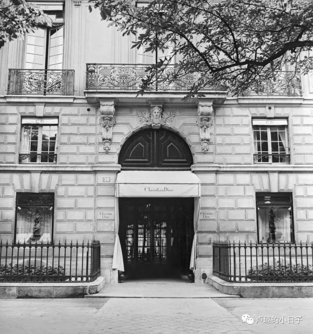 中年女士包包轻奢推荐,中年女士适合买什么样的包包