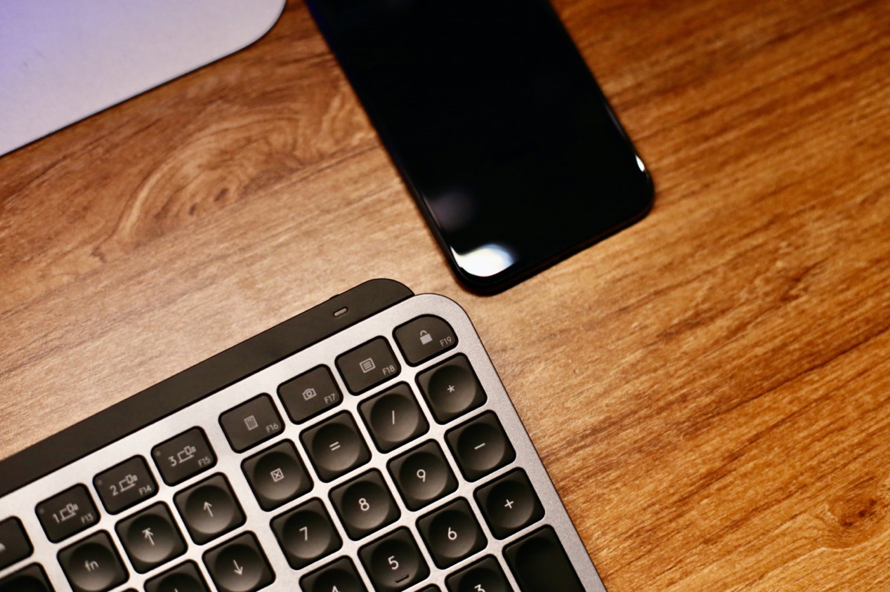 罗技做出了更能提高Mac生产力的无线键鼠套装？比苹果原版还强