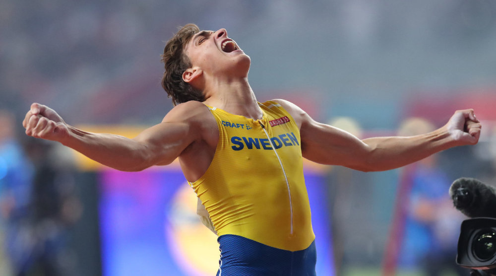 撑杆跳21岁,撑杆跳6米22破世界纪录