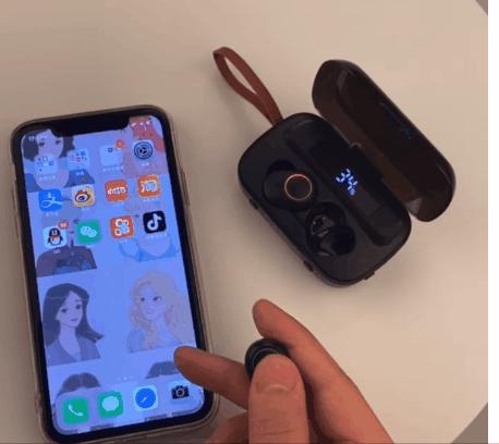 别再吹Airpods无敌，小米价耳机才真猛，显示电量还能照明