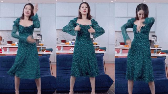 休夫复出，44岁爆红，宝藏姐姐中年叛逆记