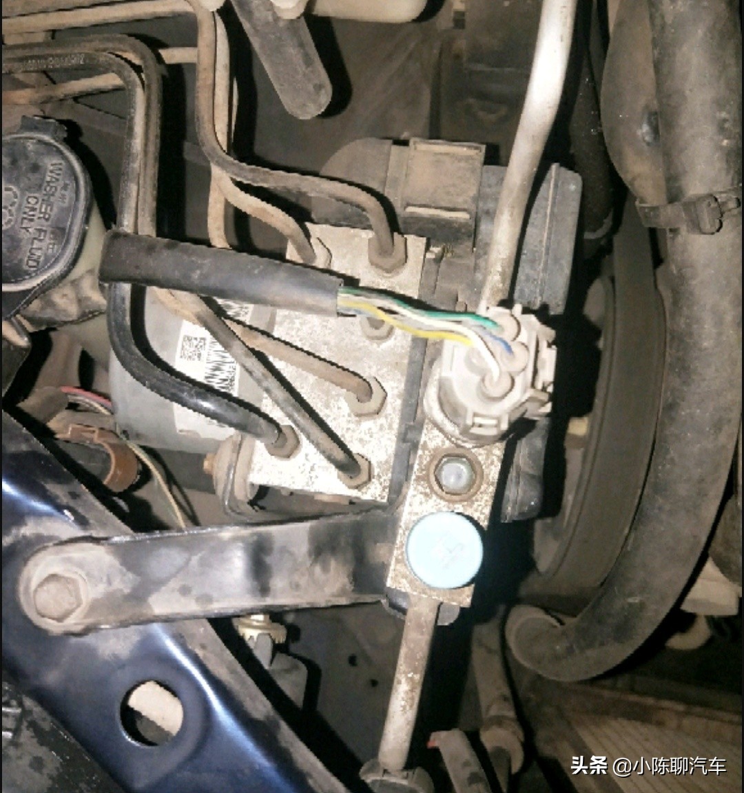 比亚迪更换abs泵怎么排空气,比亚迪元更换abs泵多少钱