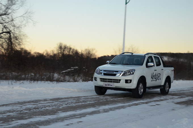 五十铃皮卡哪款最省油,五十铃皮卡dmax油耗测试
