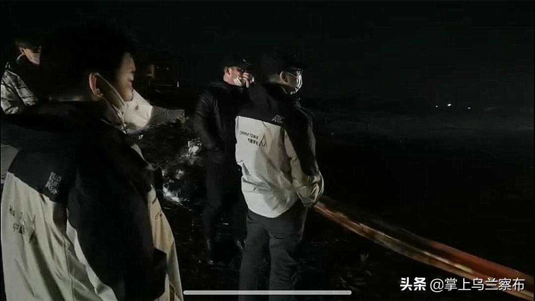 内蒙古通信行业突击小分队雪原急驰10小时帮助学生解决信号问题