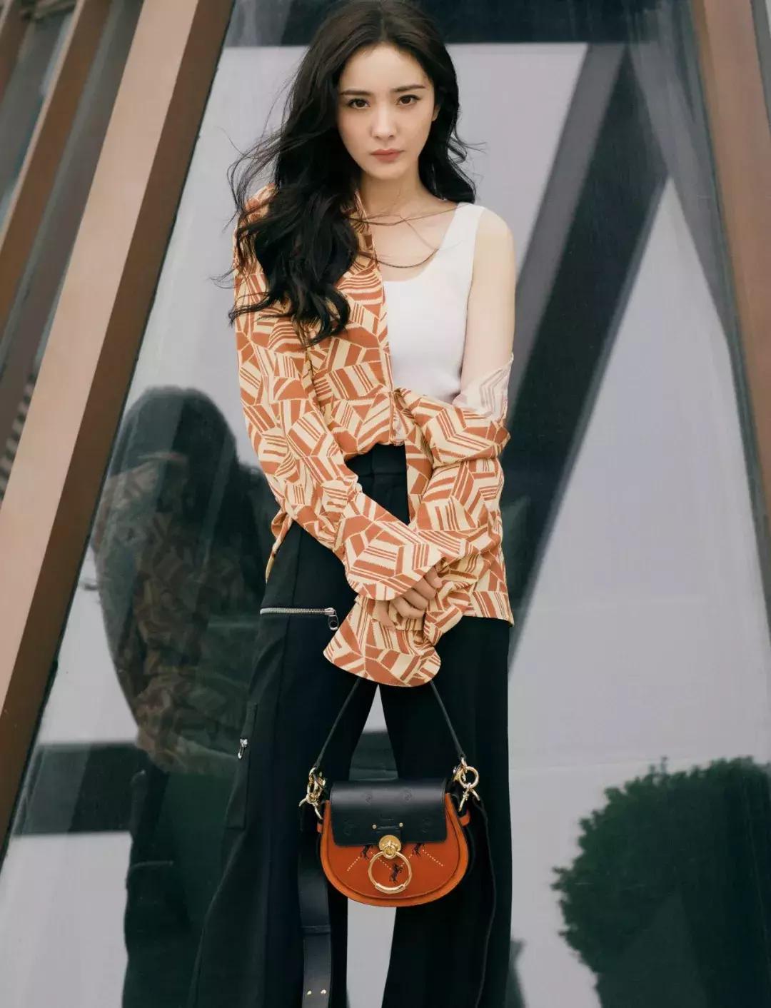 买包都是女人难逃的“宿命”