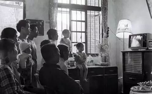 家长教育孩子不玩游戏的对话,高情商妈妈怎么教育孩子别玩游戏