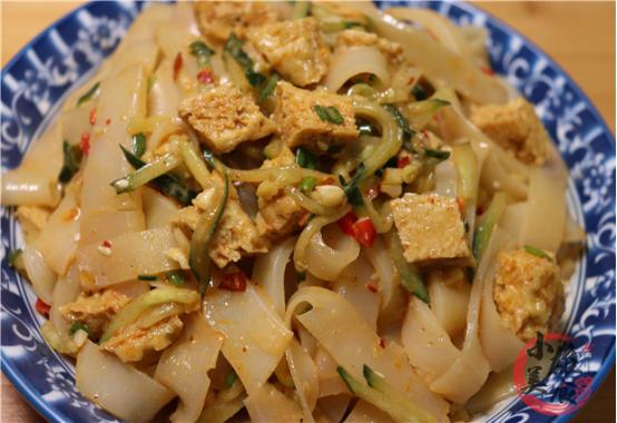 凉皮揭不起来发黏是什么原因,做的凉皮有点发黏怎么回事