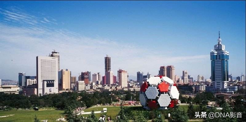 漫步在大连星海广场,漫步大连街头