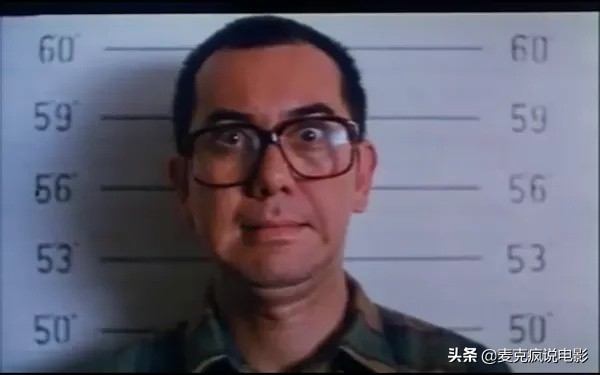 他将饰演警察当职业来做，影坛再也找不出他这样的阿sir专业户了