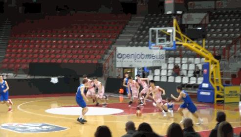 16岁中国后卫,中国篮球14岁后卫